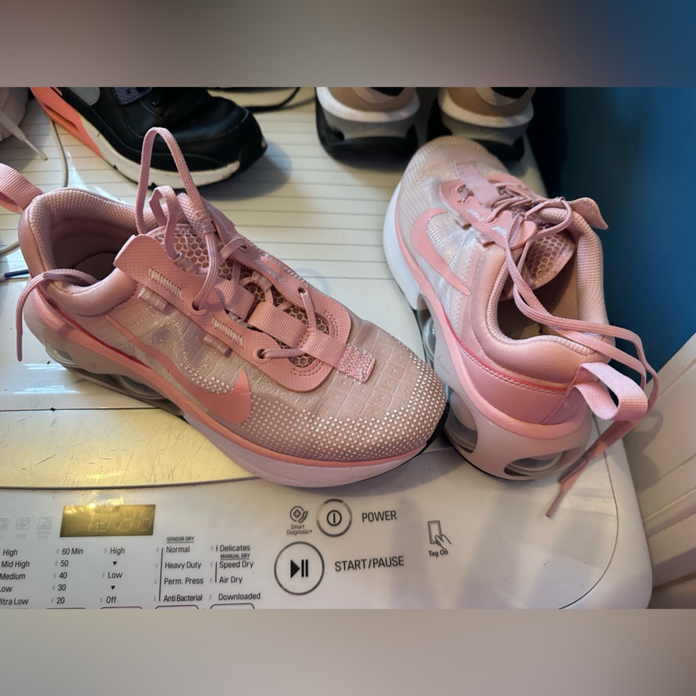Pink Air Max